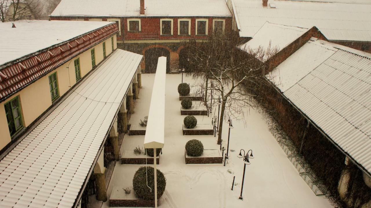 Hanacky Dvur Olomouc Buitenkant foto