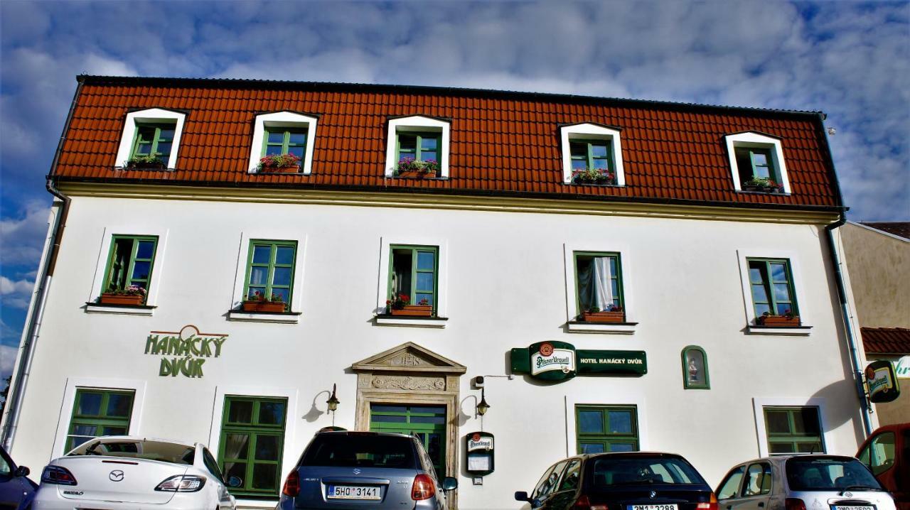 Hanacky Dvur Olomouc Buitenkant foto