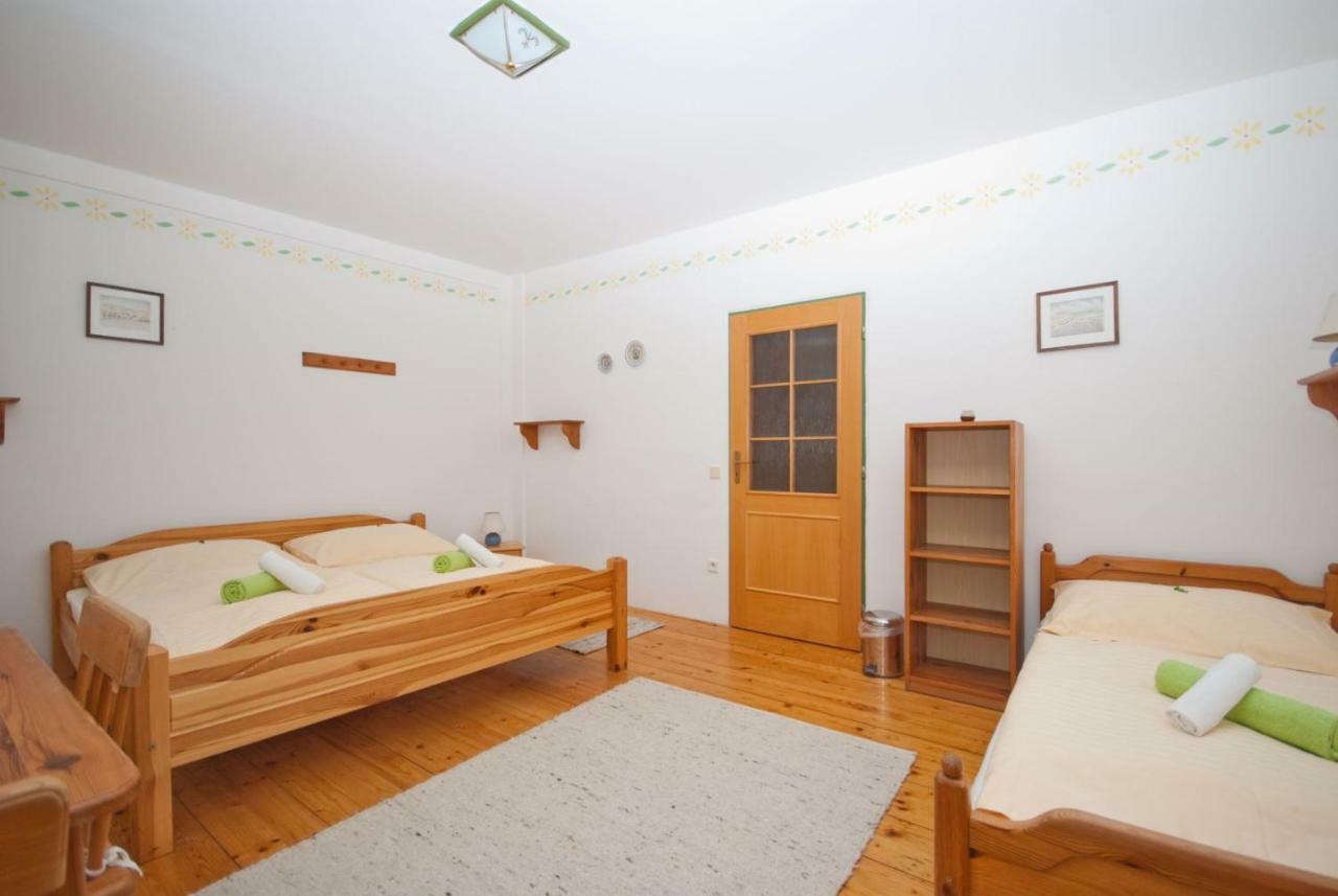Hanacky Dvur Olomouc Buitenkant foto