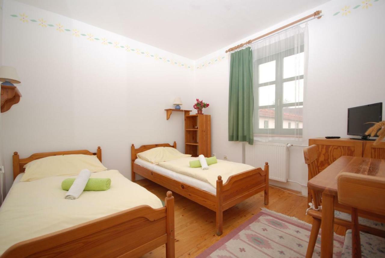 Hanacky Dvur Olomouc Buitenkant foto
